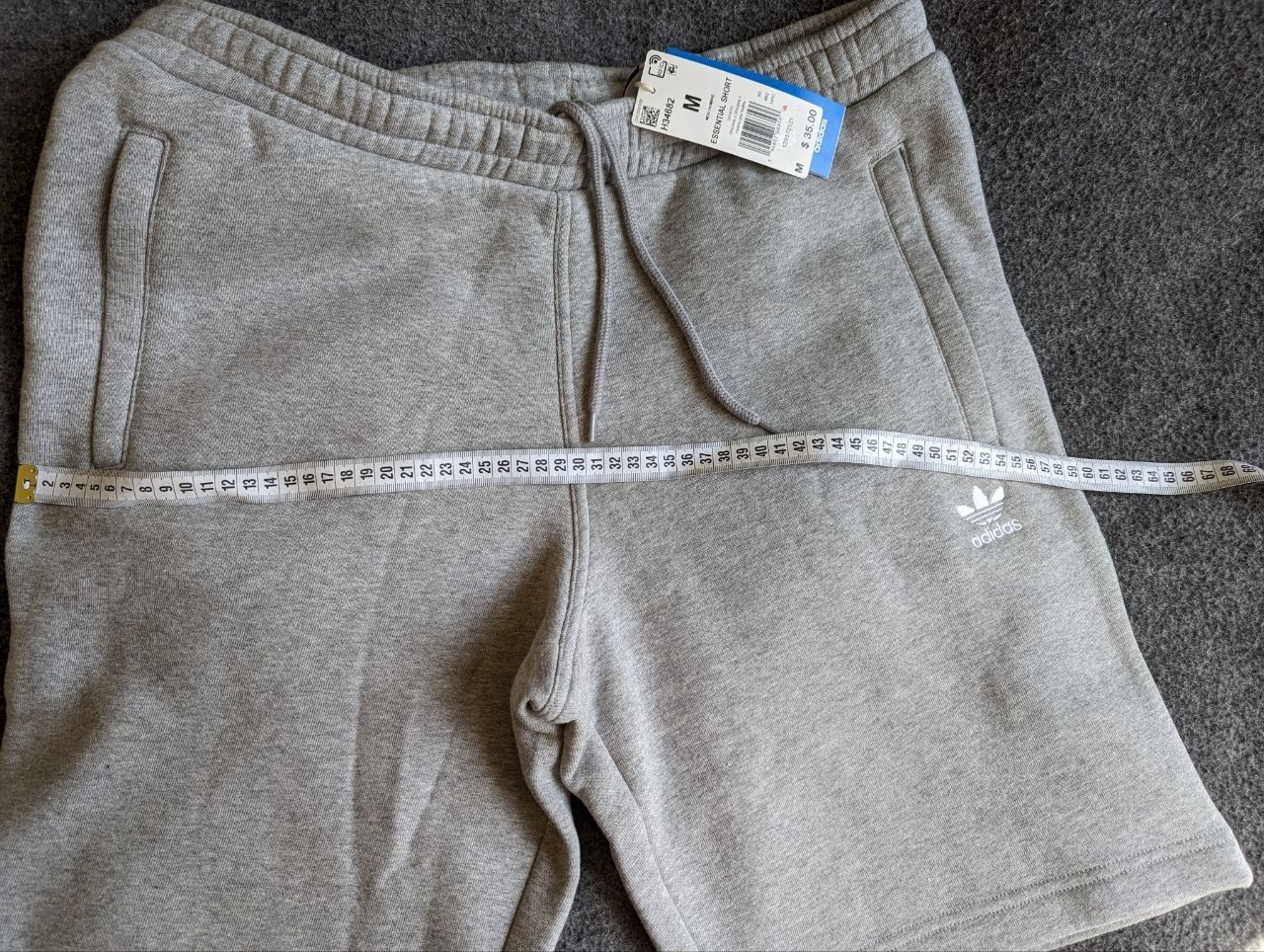 Шорты Adidas ORIGINALS Essential Fleece Sweat Shorts Medium