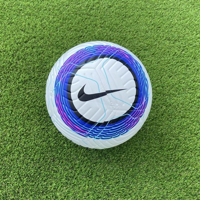 Професійний футбольний м’яч Nike Flight 2024/25