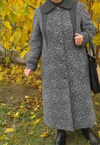 Женское демисезонное пальто 52-54 р в очень хорошем состоянии