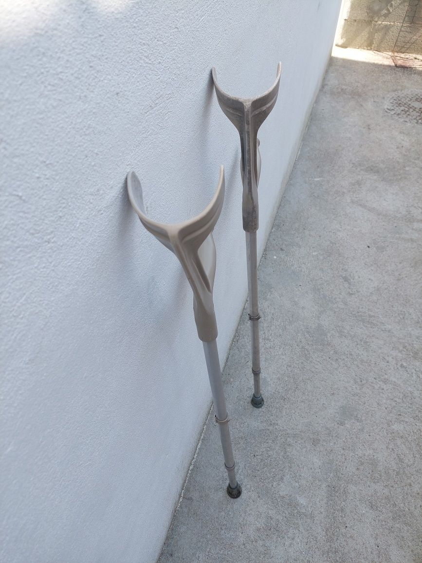 Muletas ortopédicas ajustáveis 2 unidades.
