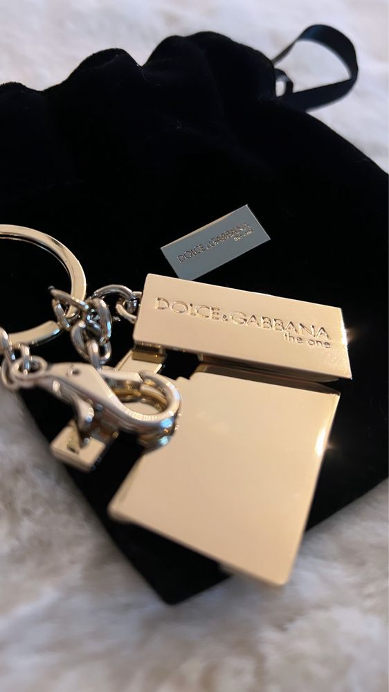 Porta-chaves chaveiro dourado Dolce&Gabbana The One