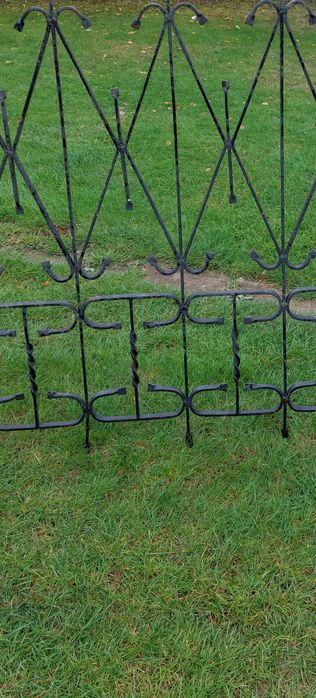 Kute  ogrodzenie kraty używane.