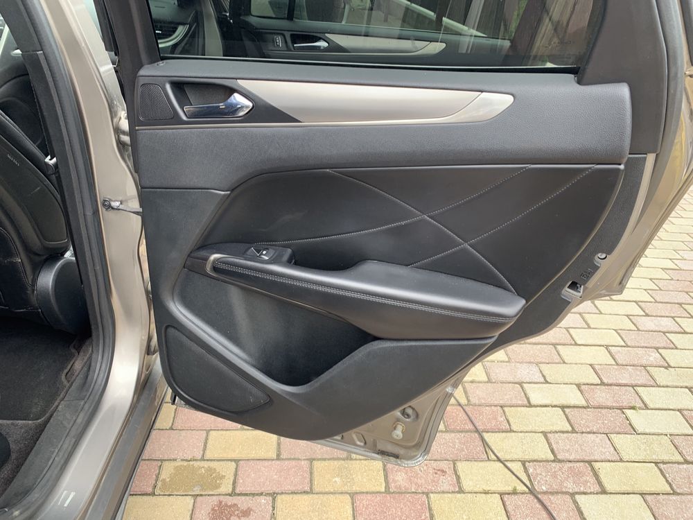 Продам Lincoln MKC 2016