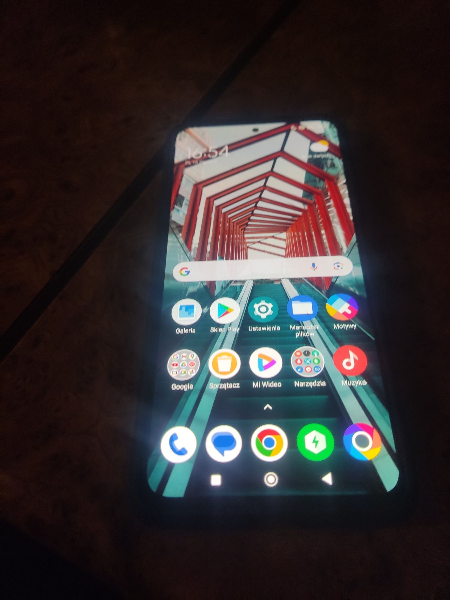 Witam sprzedam telefon poco x4 pro uszkodzony ekran.