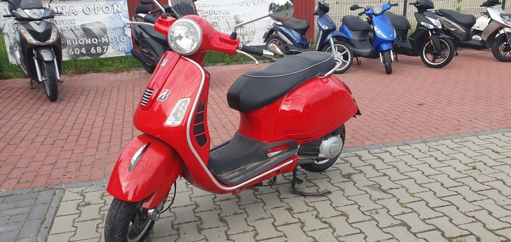 Piaggio vespa gts 125