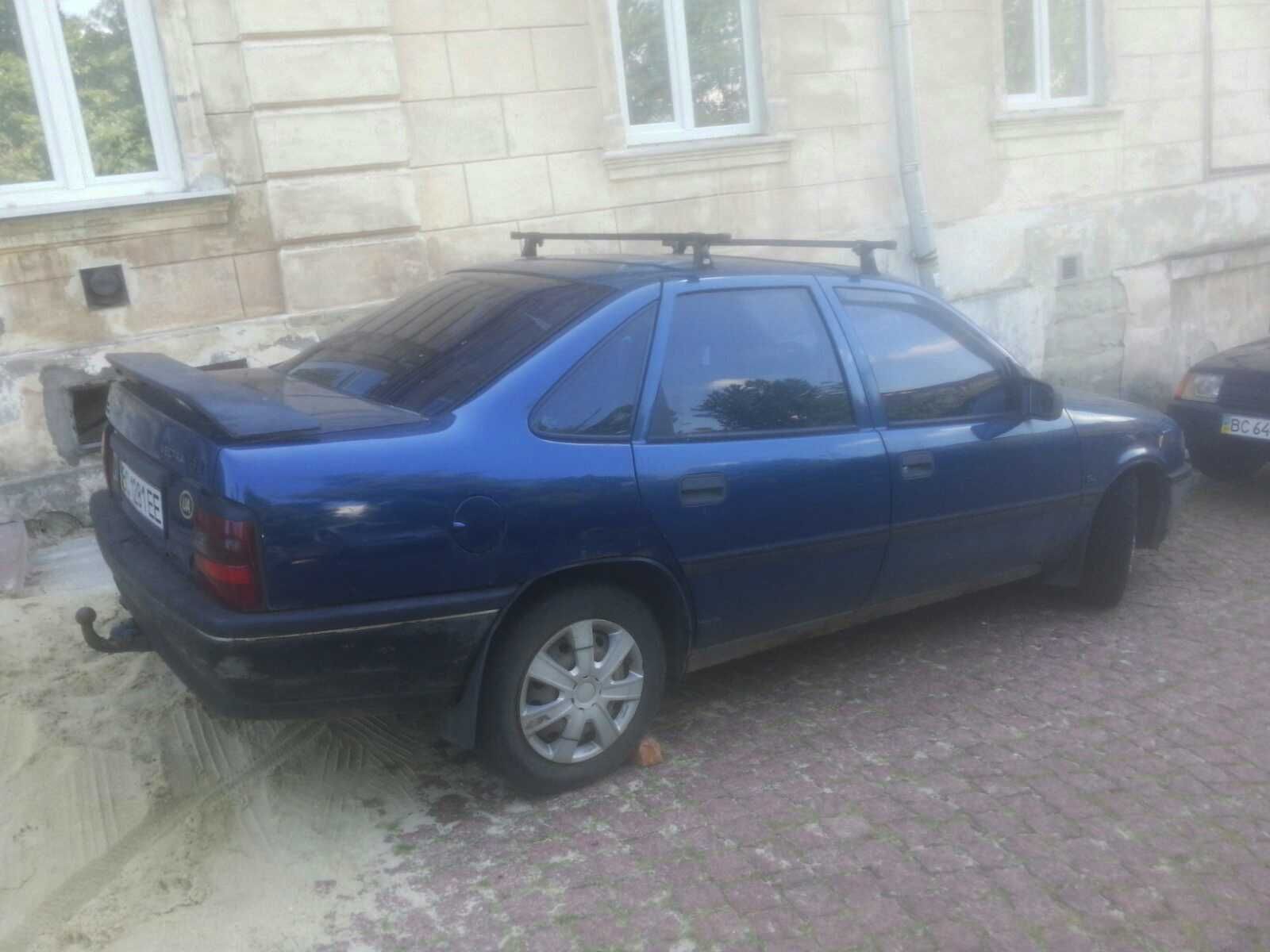 Opel Vectra A 1.6л бензин