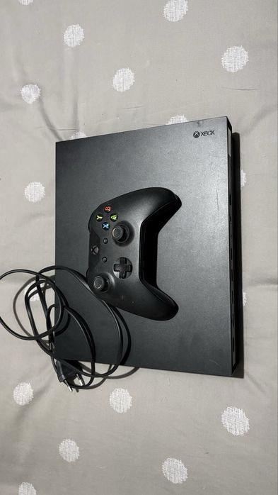 Xbox One X Semi Nova