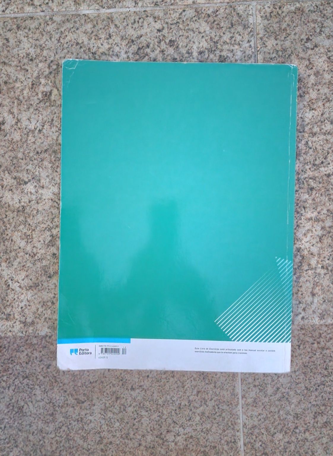 Livro de Exercícios de Geometria Descritiva A - 11º ano
