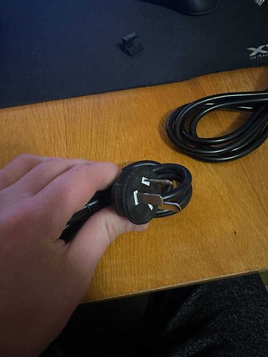 Кабели для блоков питания ноутбуков