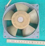 Wentylatorek elektryczny BH2B 220V 18 W 1994r wym gab ok 127x127x45 mm