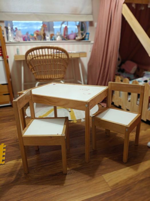 Stolik dla dzieci z krzesłami ikea