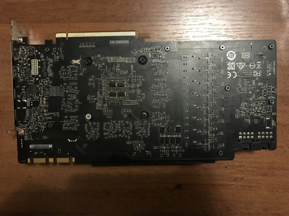 ігрова відеокарта MSI GTX 1080 ti 11gb Armor OC