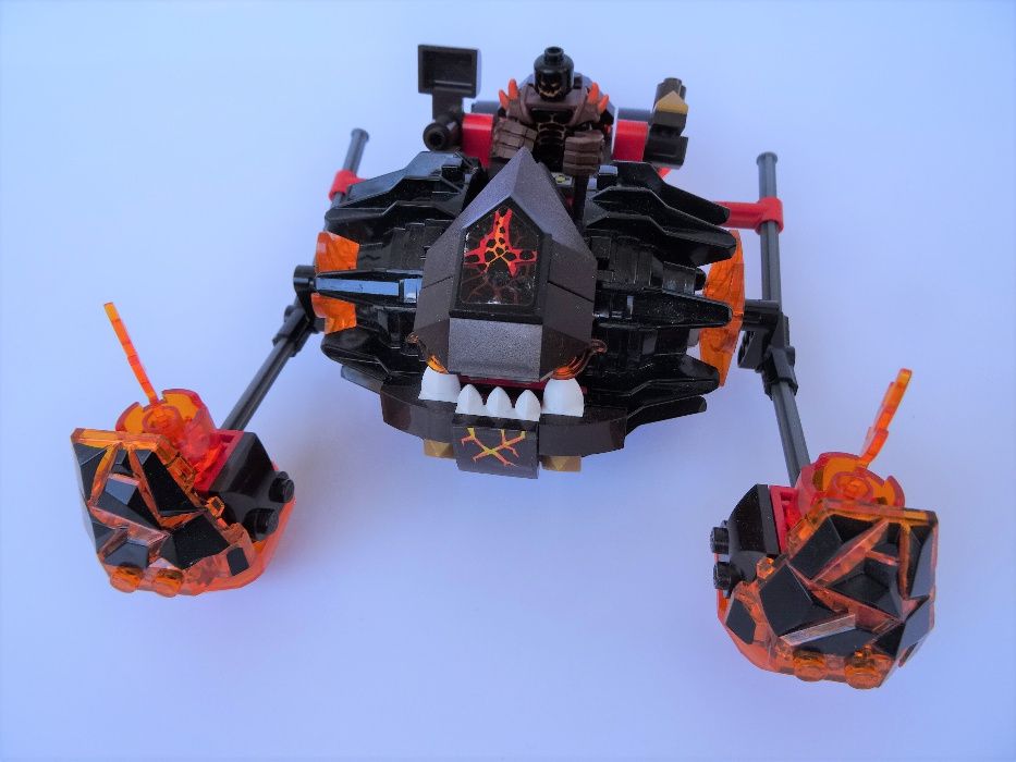 Lego 70313 Nexo Knights Lawowy rozłupywacz Moltora