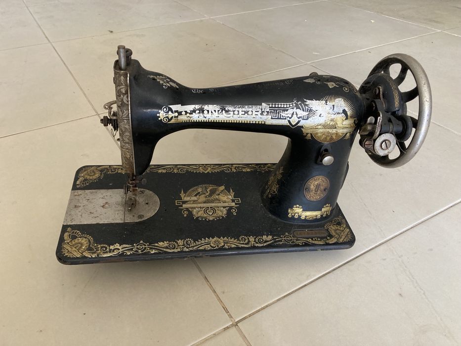 Maquina custura antiga da Singer
