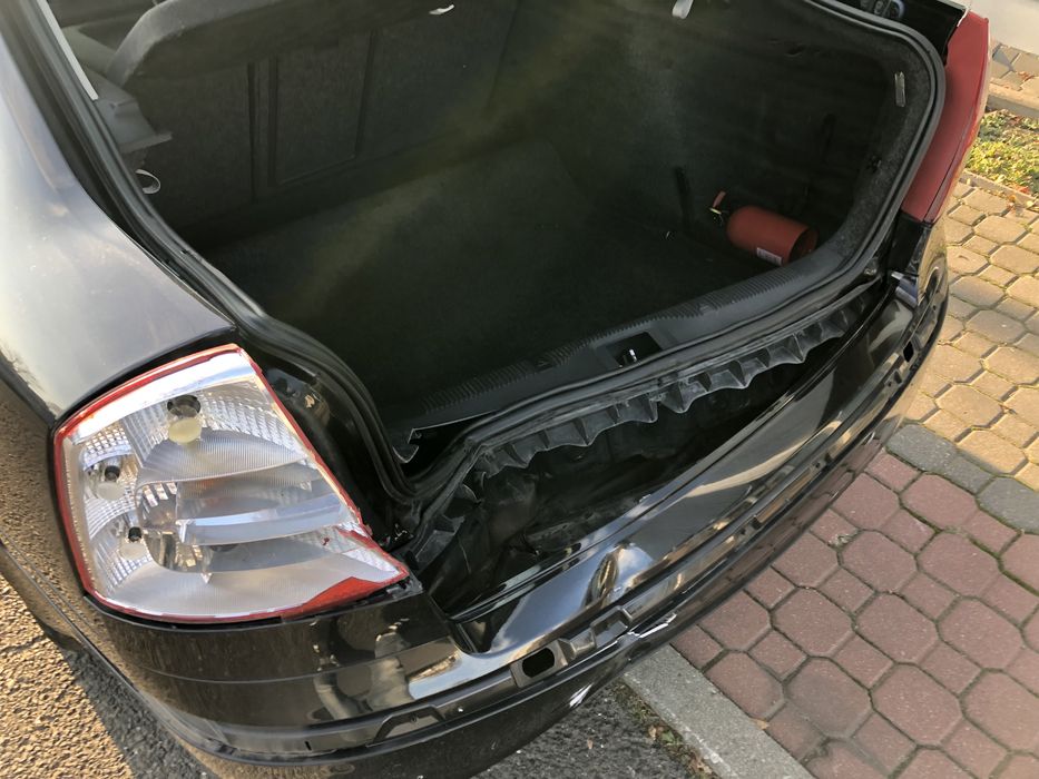 Skoda Octavia uszkodzony tył