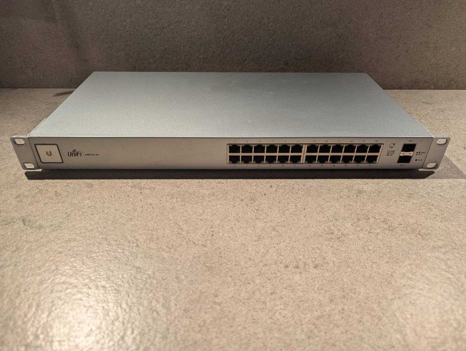 Комутатор / свіч Ubiquiti UniFi Switch 24 (US-24)