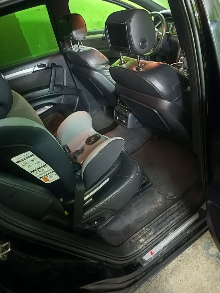 Sprzedam Audi Q7