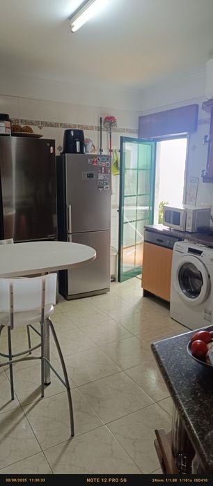 Quarto em Mem Martins