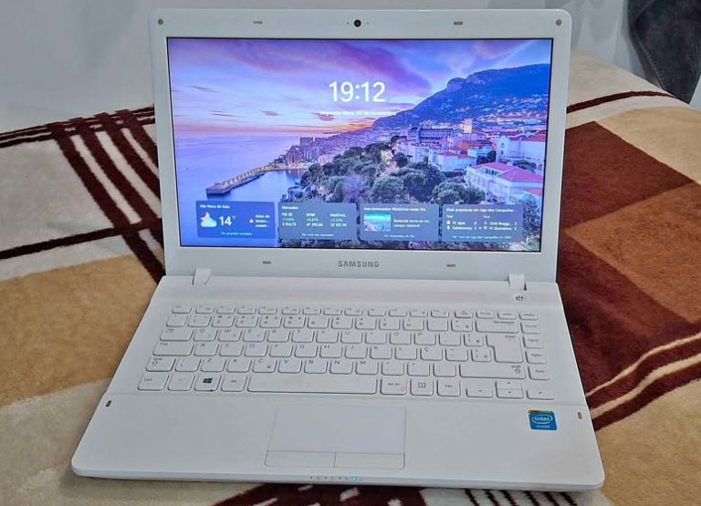 Samsung 300E / 300V / 270E / 270V Series