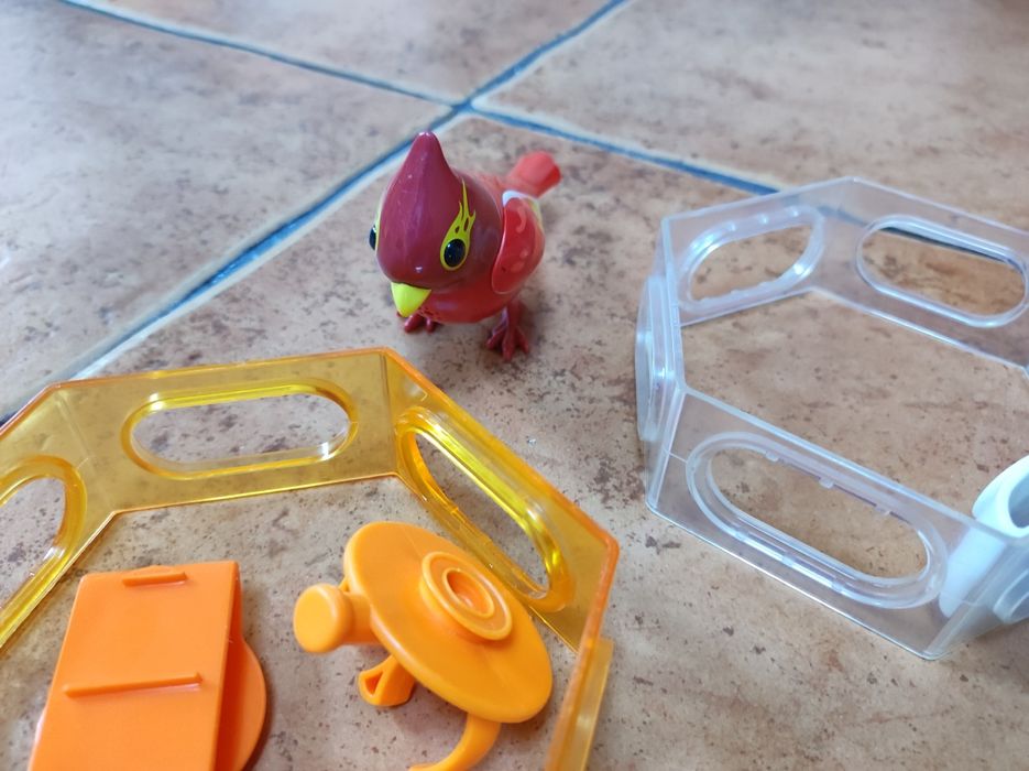 Ptaki spiewajacy z gwizdkiem na baterie