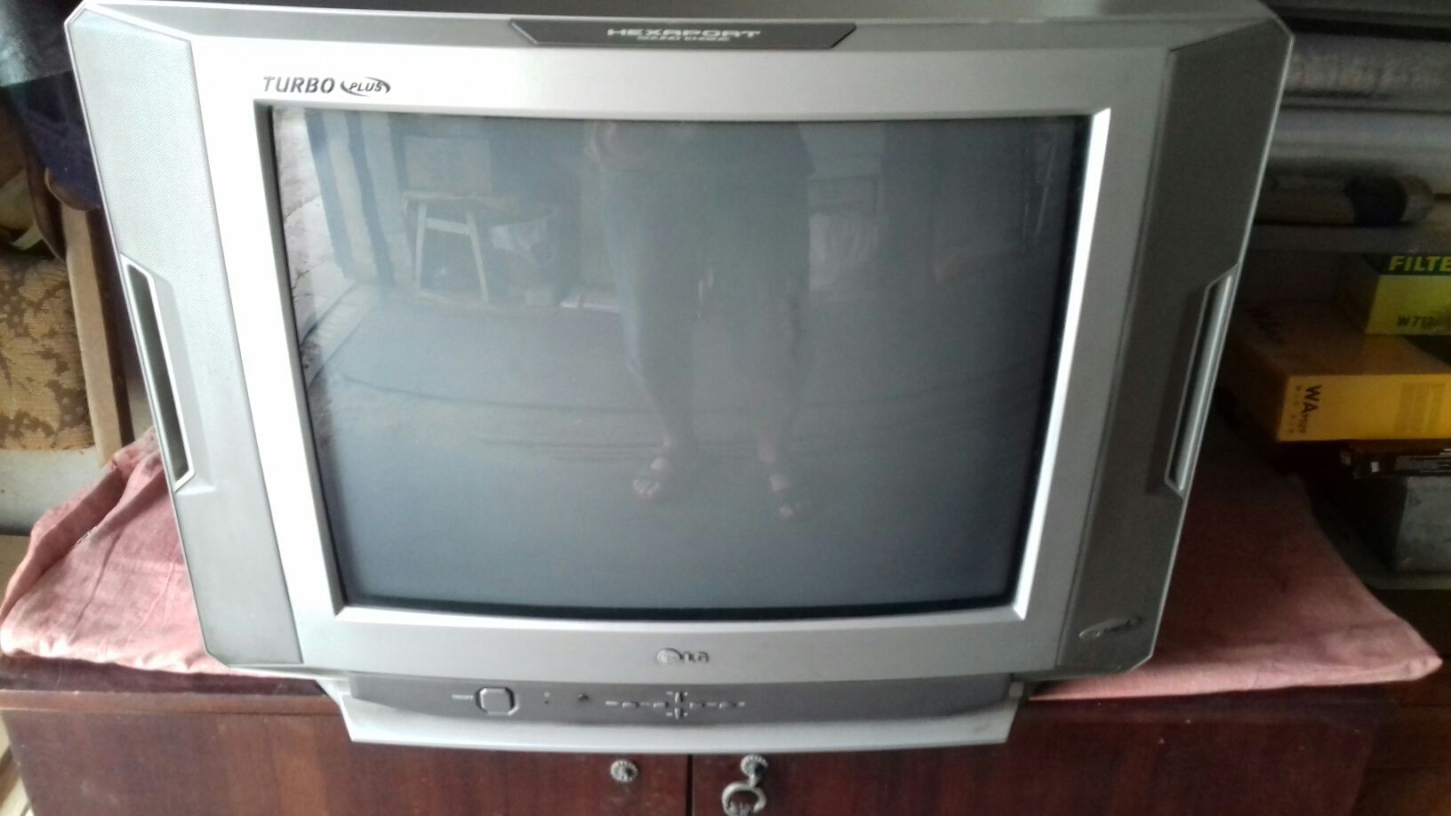 Телевизор LG-CF21S41KE