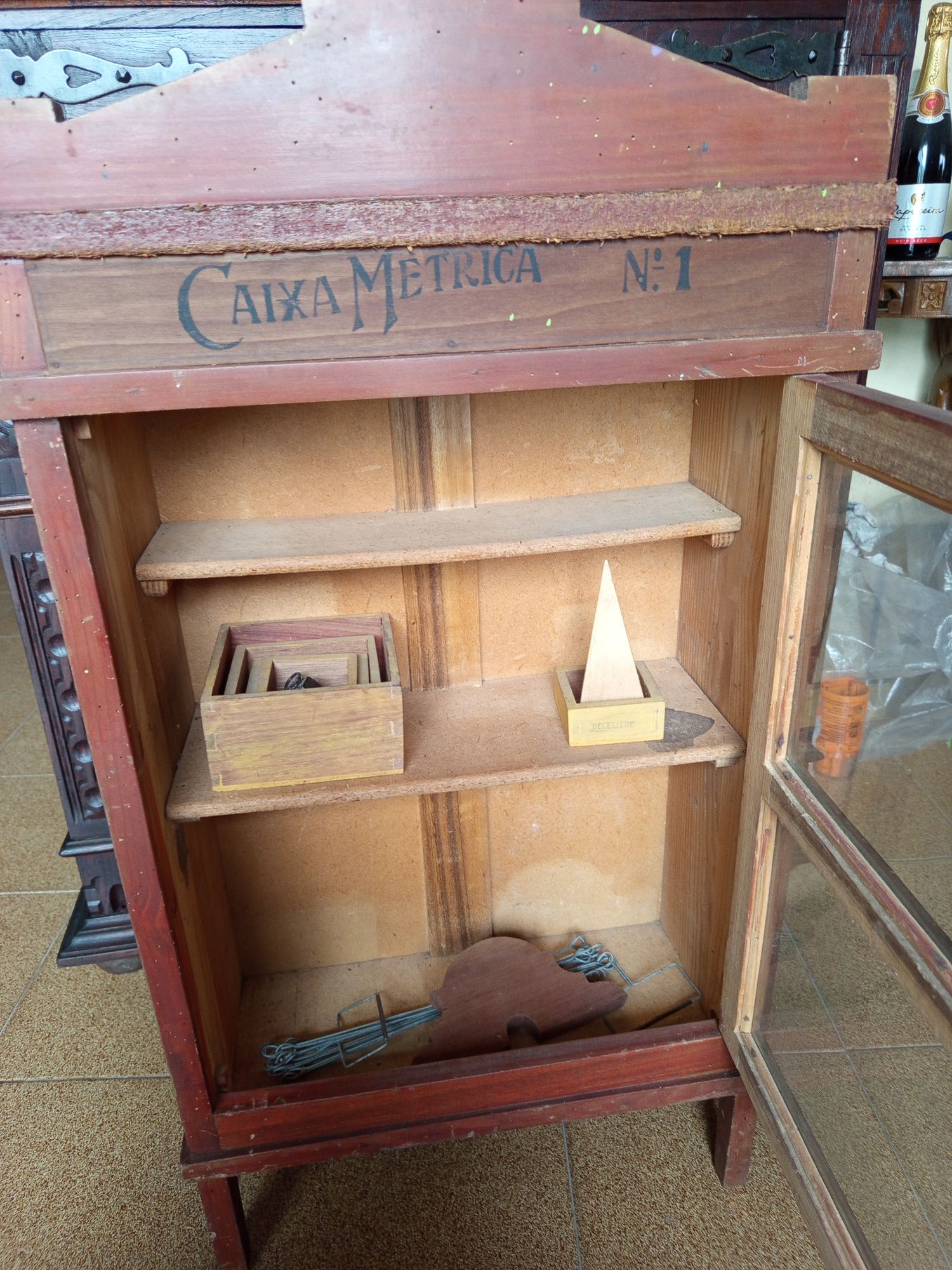 Caixa métrica número 1 para restauro