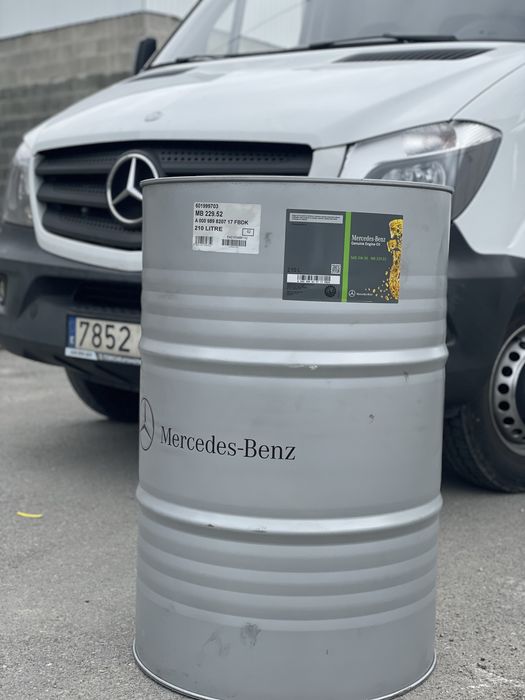 Бочка масла моторне масло мерседес mersedes 5w-30 229.51 229.52 210 л