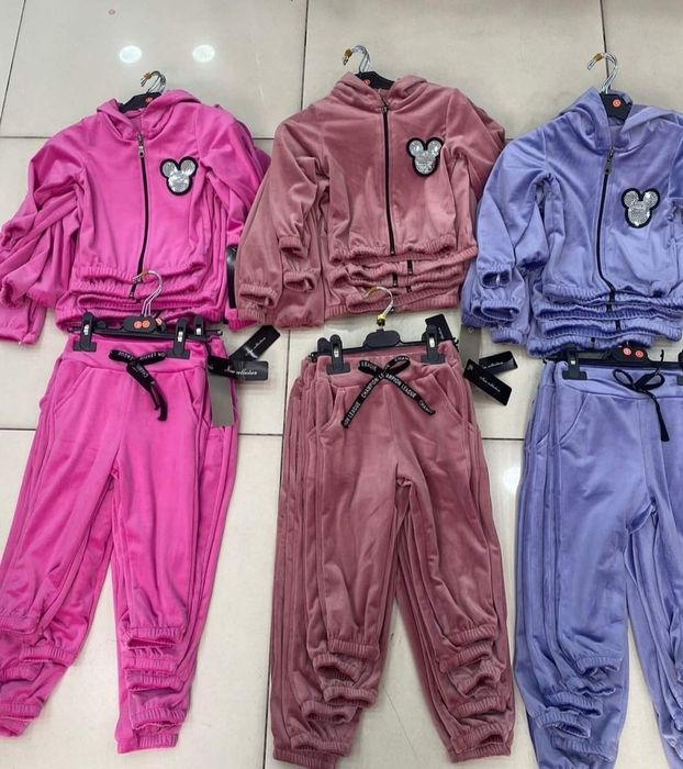 Nowe , welurowe dresiki, różne rozmiary ! Wyprzedaż!