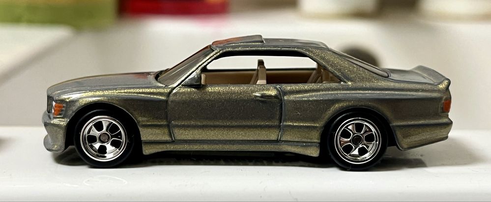 Hot Wheels 89’ Mercedes-Benz 560 sec AMG custom
