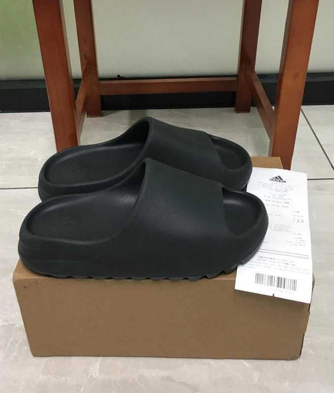 Adidas YeezySlide_Black Nowe damskie Klapki 37