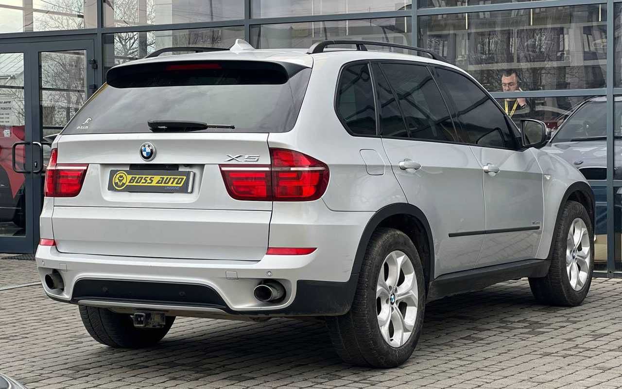 BMW X5 2010 року