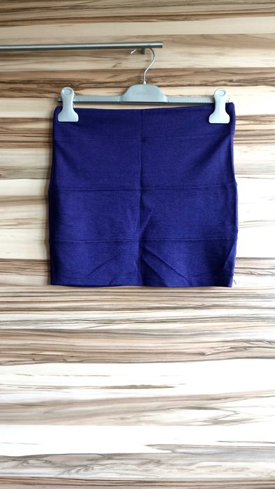 fioletowa mini spódniczka