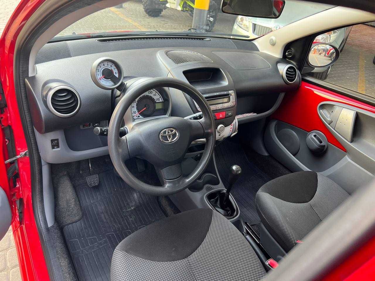2010 Toyota Aygo   - 4700 $