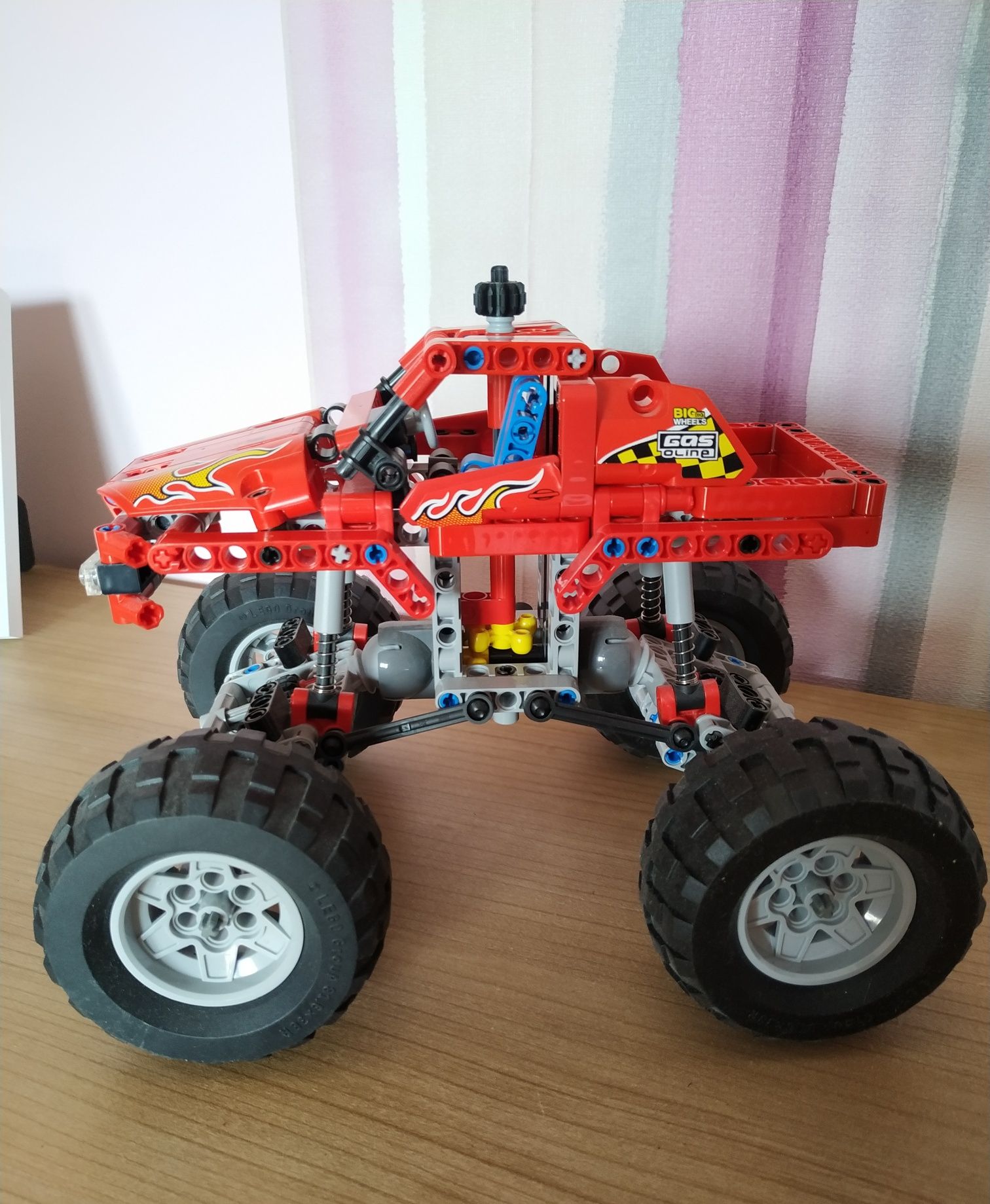 Lego Technik Monster Truck L-42005