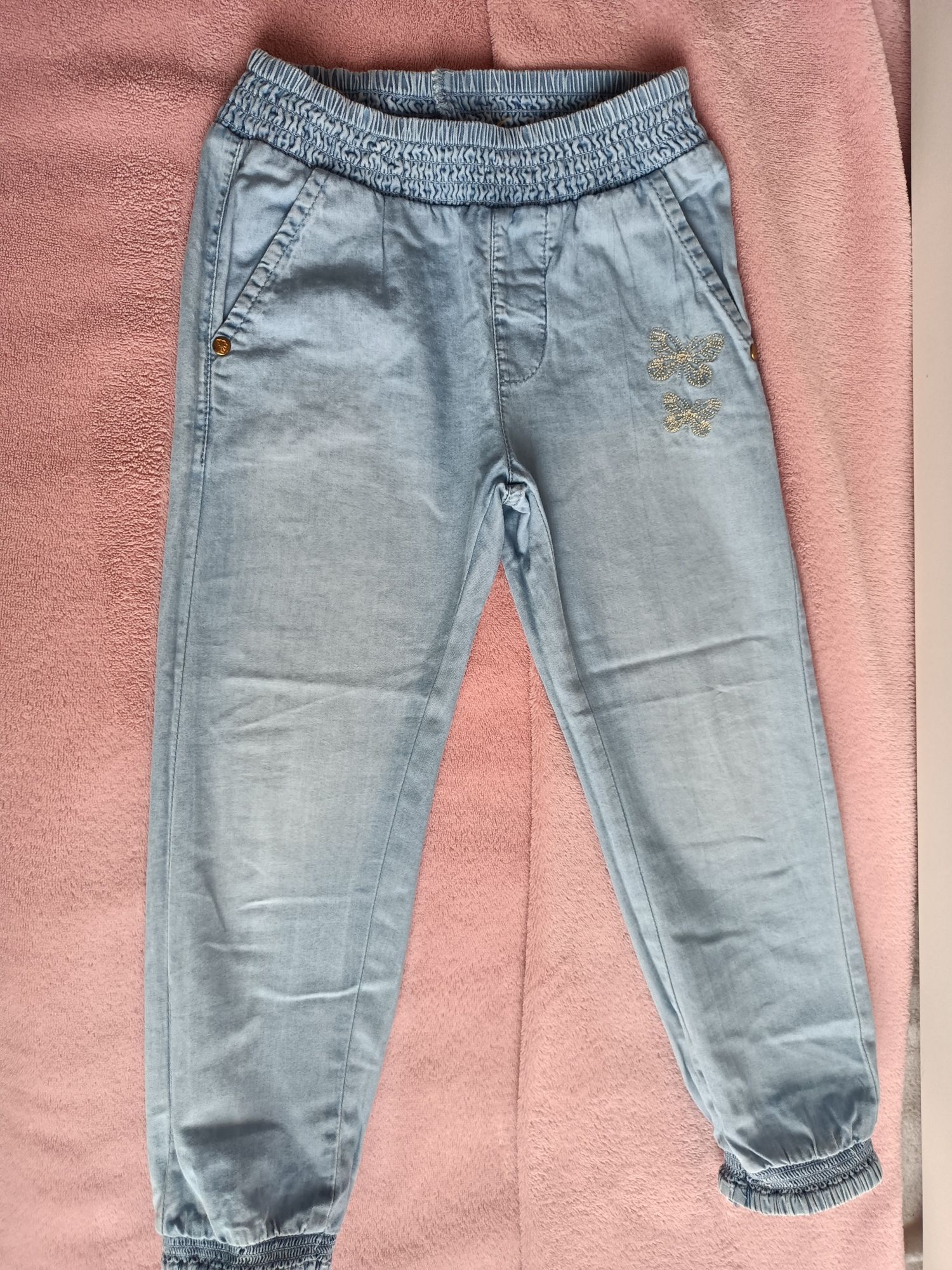 Spodnie letnie w kolorze jeansu