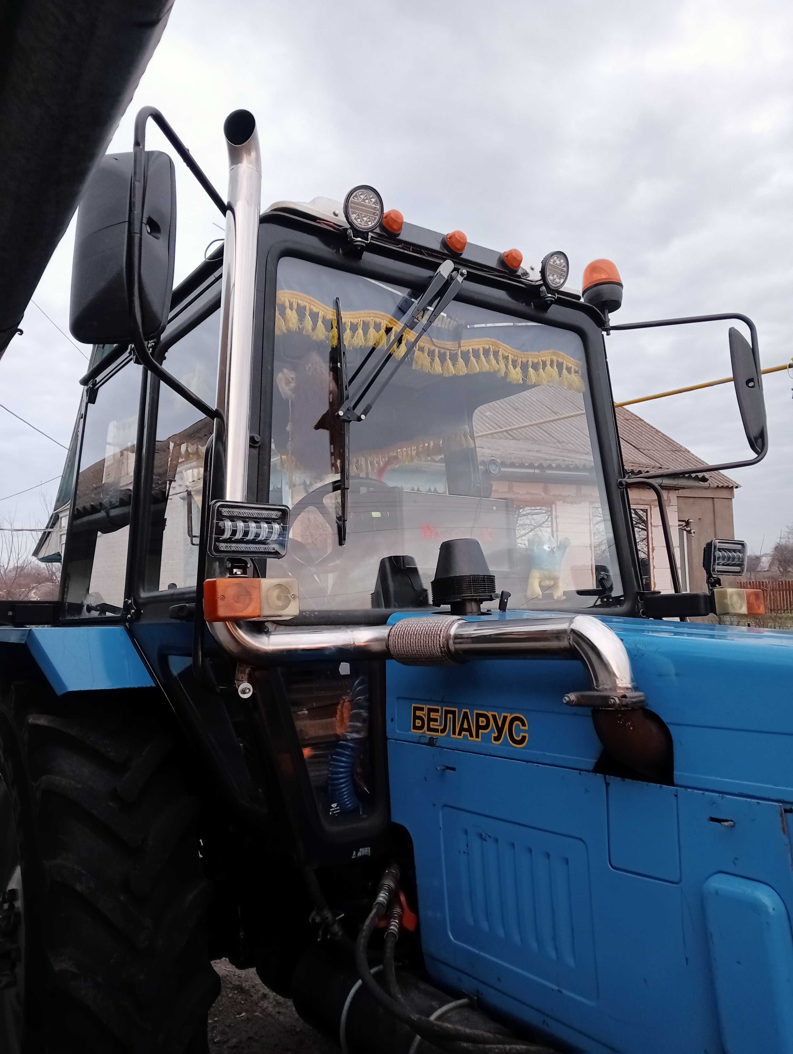 Трактор  МТЗ 892