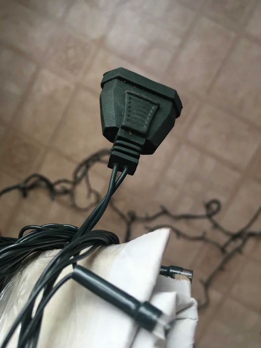 Zestaw BN Sznur światełek LED śnieżnobiały kolor światła 19 m+ szyszki