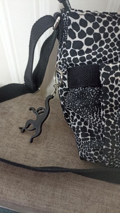 Сумка Kipling в відмінному стані.