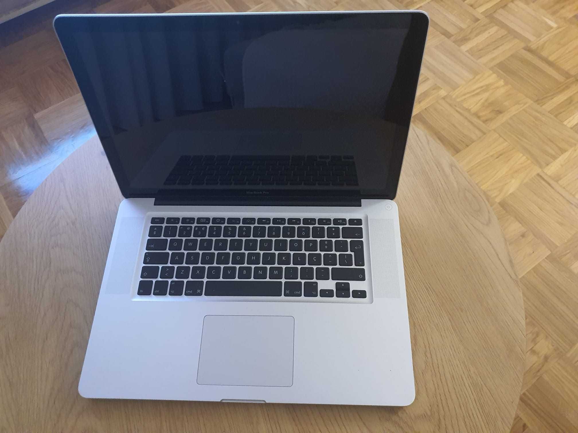 Apple MacBook Pro 15" de 2010 , Intel Core i7 a 2,66 GHz 8 GB RAM