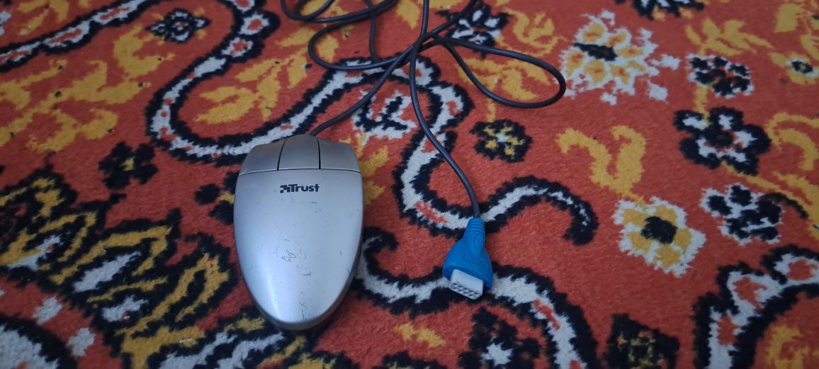 Myszka trust rs232