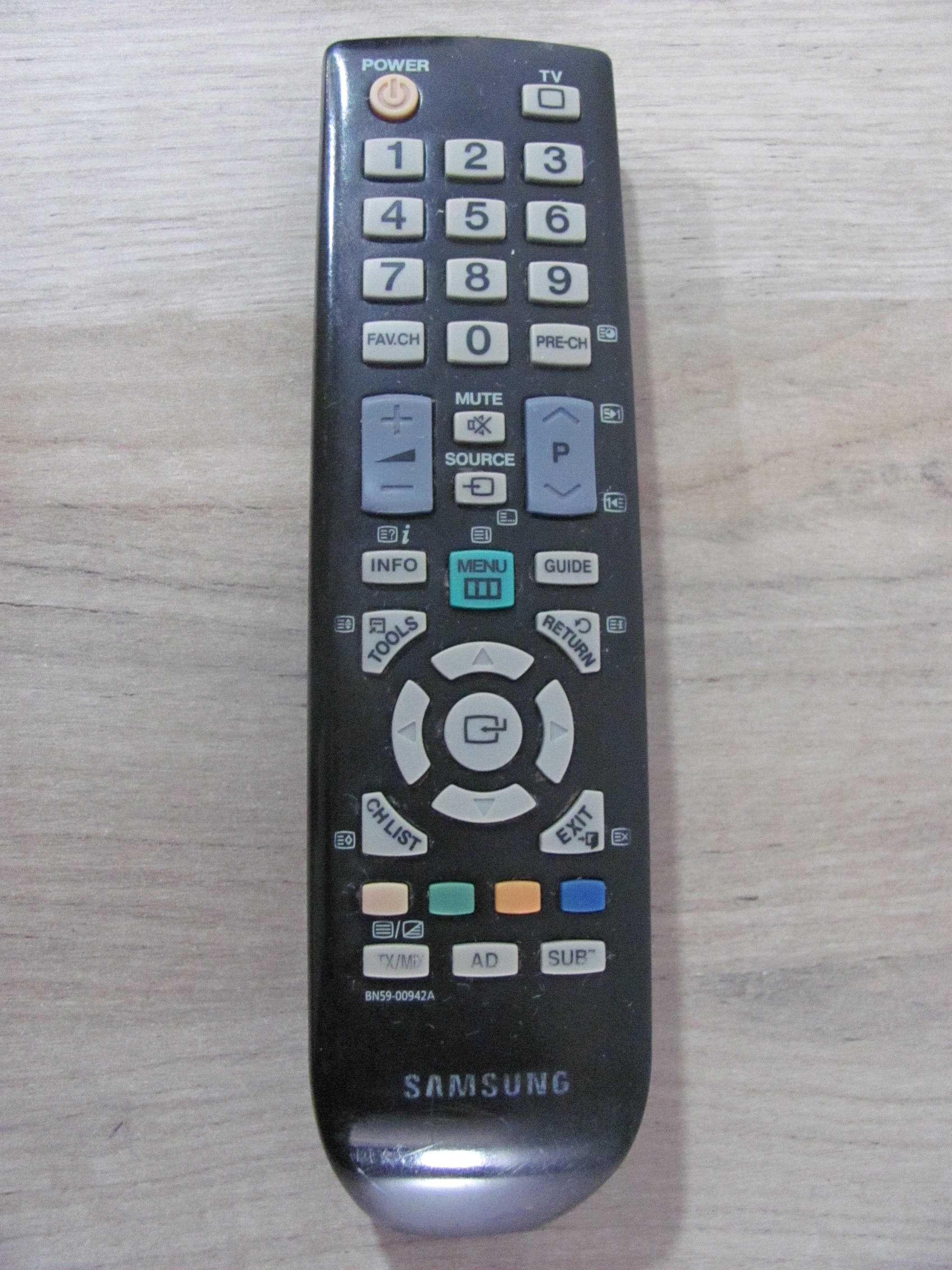 Telewizor SAMSUNG LE22B450C4W - 22'' TV lub monitor