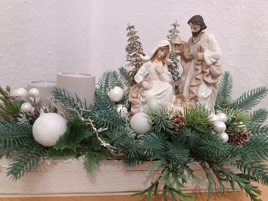Stroik kompozycja świąteczna ze Świętą Rodziną duży podświetlany