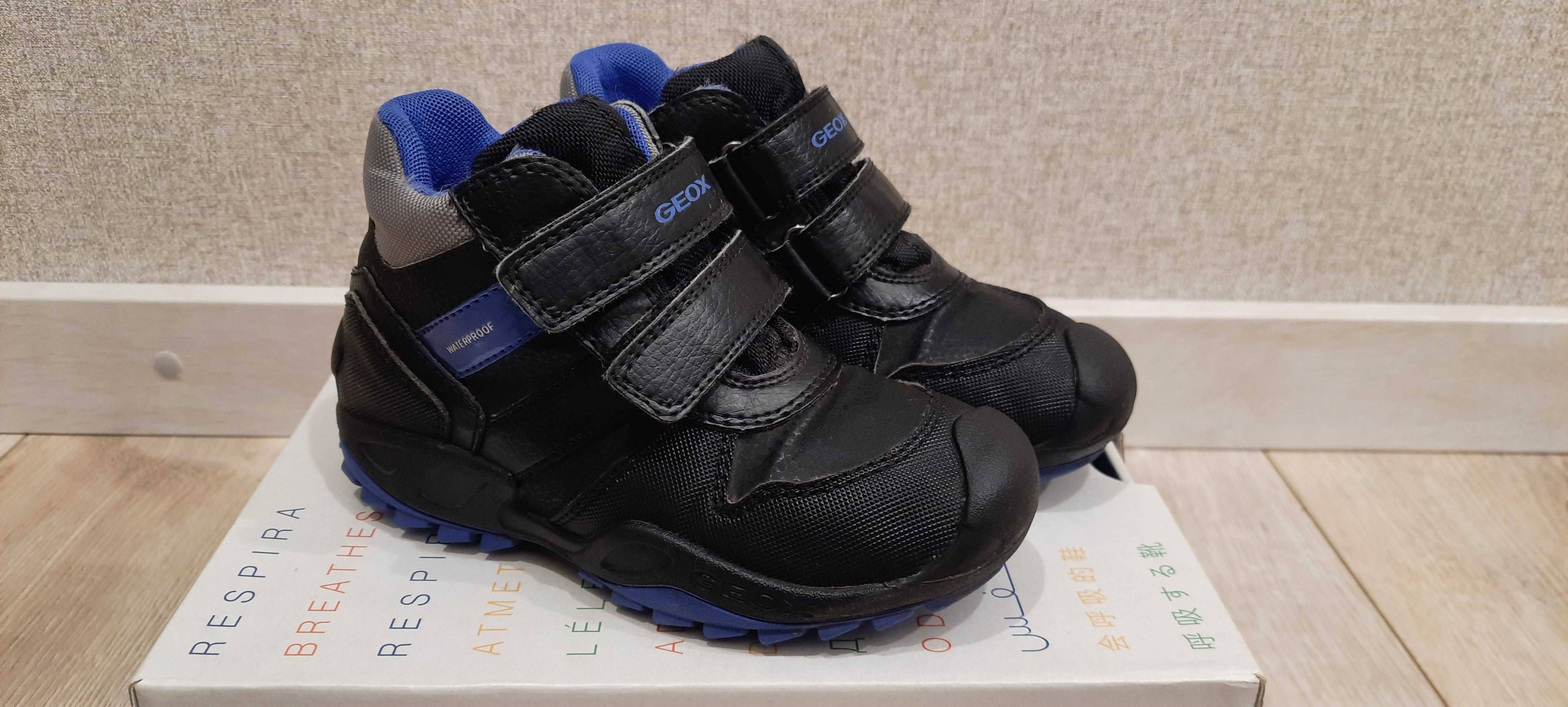 Демісезонні черевики утеплені Geox Savage Waterproof 28 чорно-сині