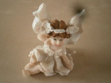 Kolekcje anioł aniołek figurka mała 6 cm
