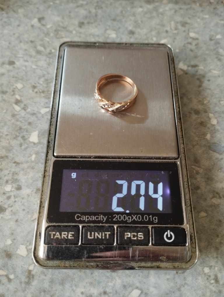 Золотое кольцо 17.5 размер 2.74 грамма