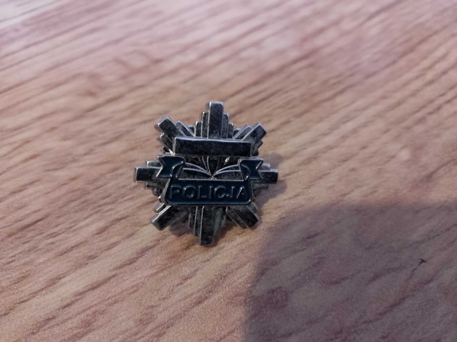 stara przypinka  wpinka odznaka policja