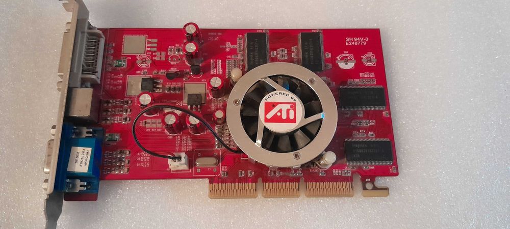 karta graficzna ATI 9250 -125mb ddr AGP RETRO granie do kolekcji