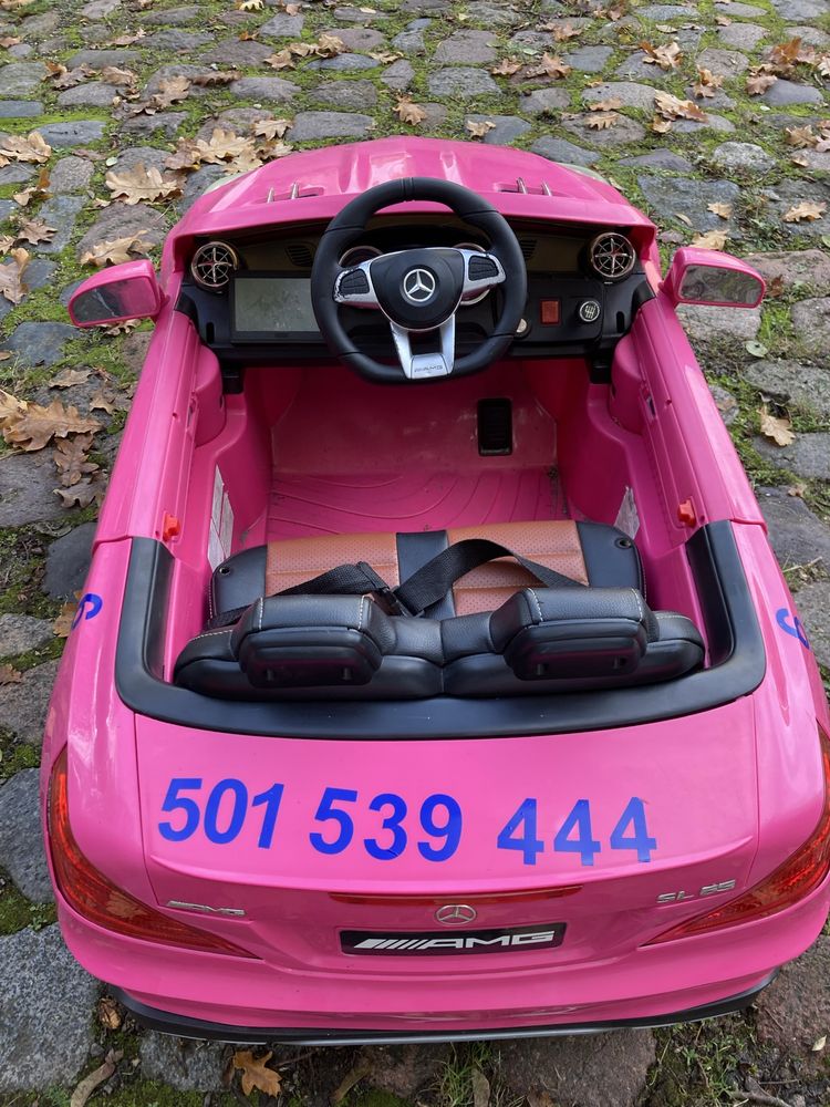 MERCEDES AMG samochód na akumulator różowy