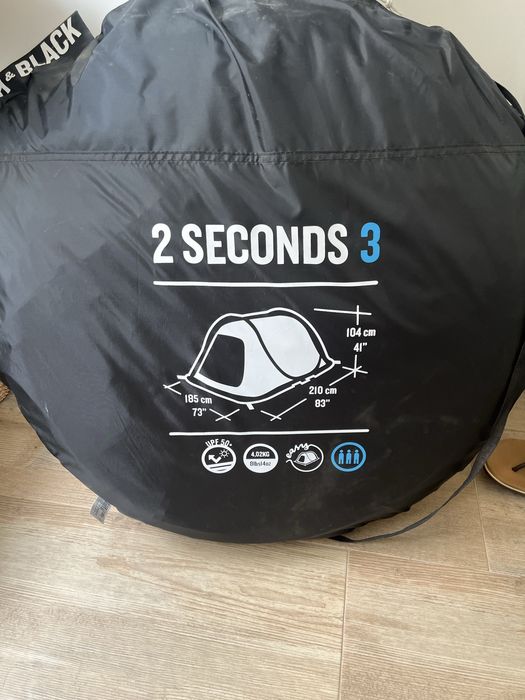 Tenda quechua para 3 pessoas, fresh and black, de montagem instantanea