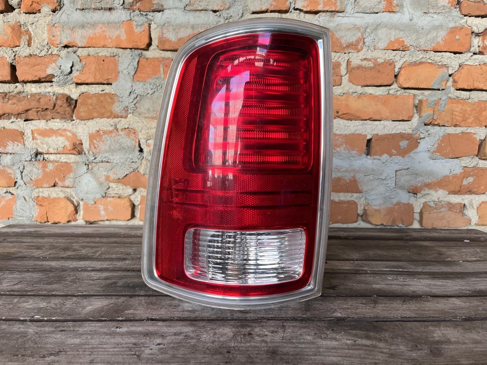 Ліхтарь, фонарь, стоп Dodge RAM 1500 LED USA